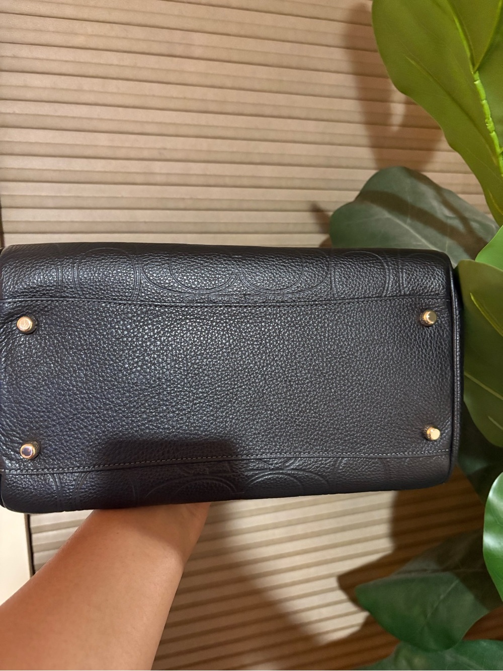 Large Embossed Coach Rowan - Picture 4 of 6